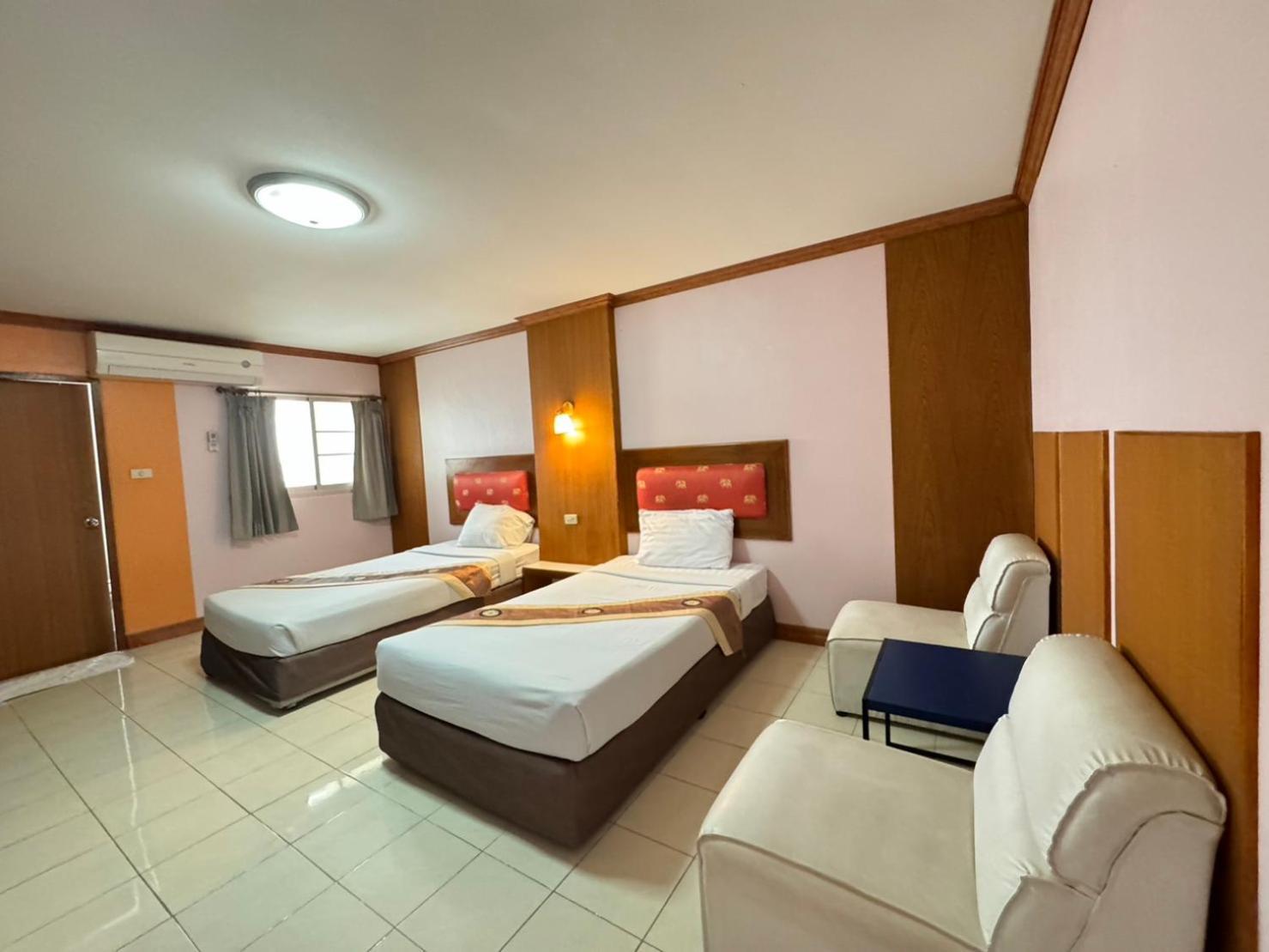 โรงแรมสยามบูทีค Hotel 3*